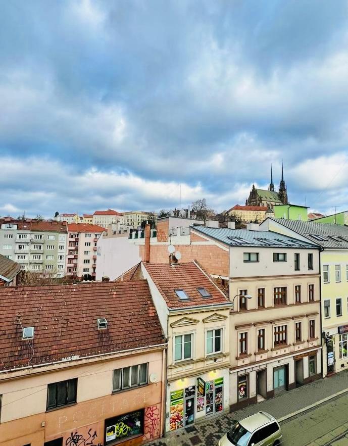 Apartment Comfort Place Brno, Hybesova