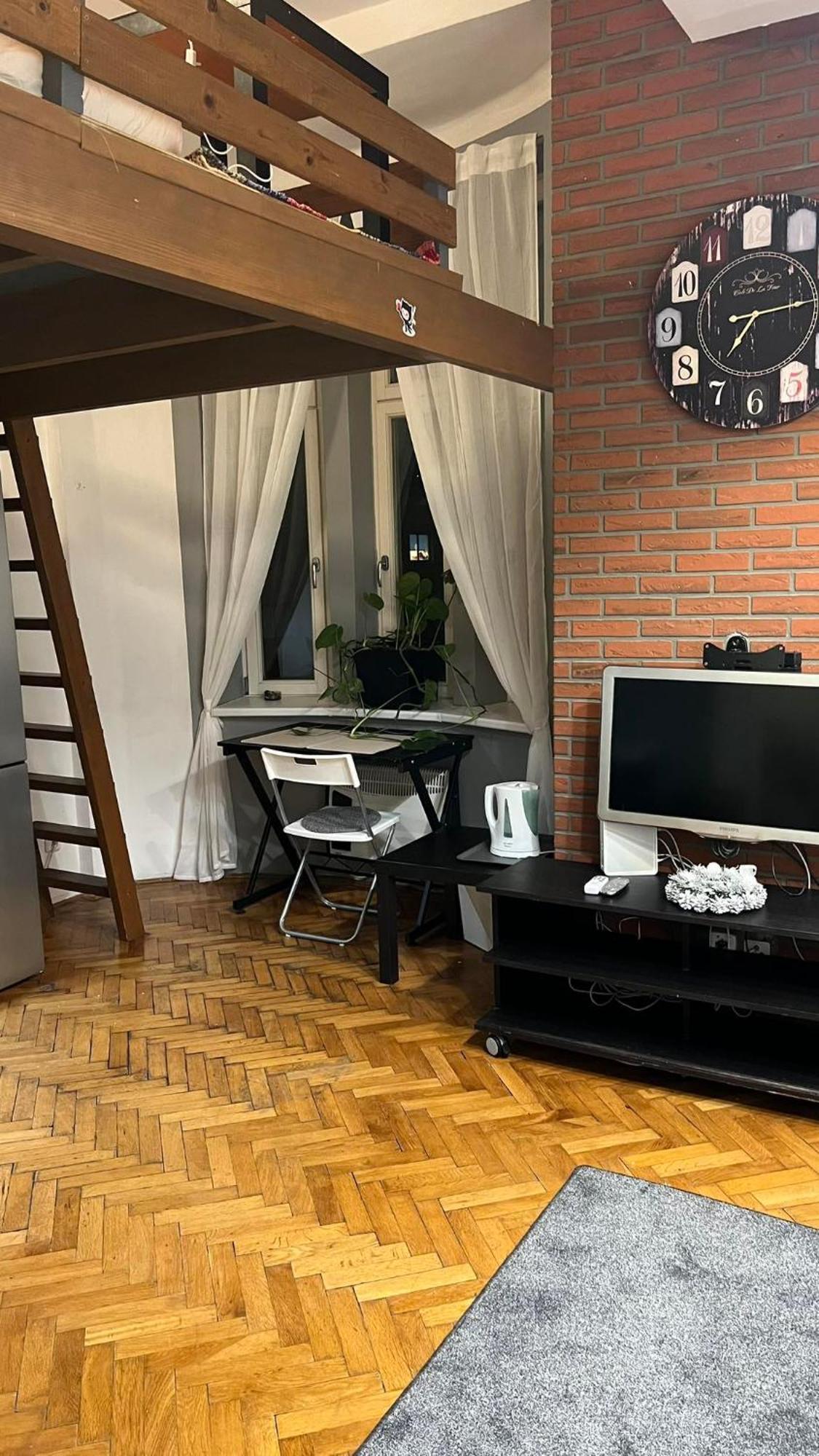 Apartment Comfort Place Brno, Hybesova